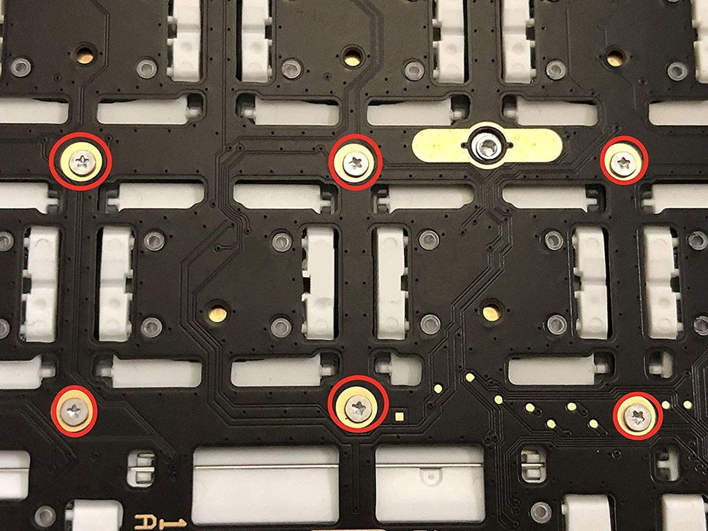 A1706 A1708 A2159 A2289 A2338 MacBook Pro 13" A1707 A1990 MacBook pro 15" A1932 A2179 A2337 A2681 MacBook Air 13" A2442 MacBook pro 14" A2141 A2485 MacBook Pro 16" Keyboard Screws